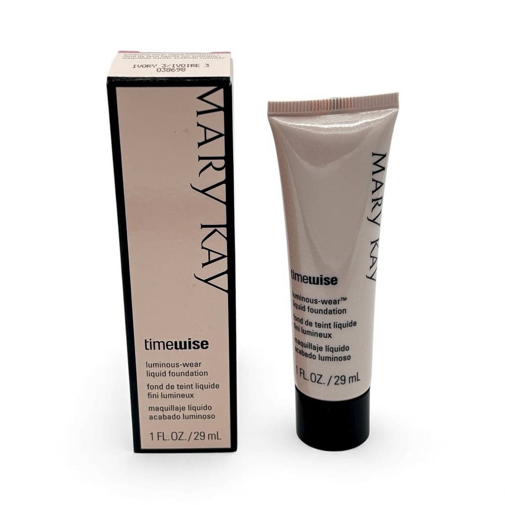 Mary Kay Timewise Luminous Wear Liquid Foundation in Ivory 3  038698 (1 Fl. Oz.)